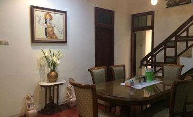rumah luas full furnished dekat kampus UGM