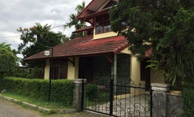 rumah luas full furnished dekat kampus UGM