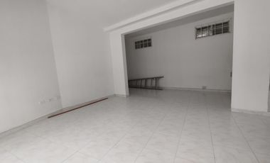 oficina en arriendo en pinares. Cod A116408