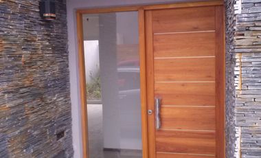 DEPTO TIPO CASA  DE EXCELENCIA EN MUY BONITA ZONA DE LOMAS DE ZAMORA.