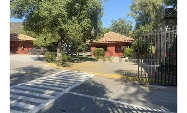 Se vende parcela en condominio Piedra Molino