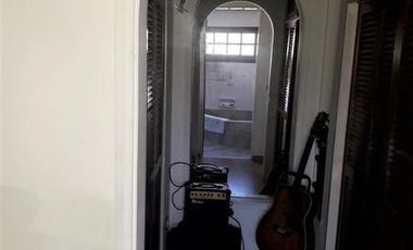 CASA 4 AMB C/COCHERA Y FONDO LIBRE