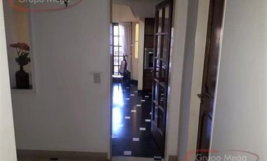 CASA 4 AMB C/COCHERA Y FONDO LIBRE