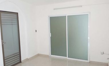 Oficinas climatizadas de 20 m² con recepcion en Col. Zaragoza. Se pueden juntar