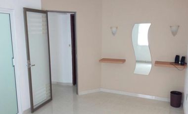 Oficinas climatizadas de 20 m² con recepcion en Col. Zaragoza. Se pueden juntar