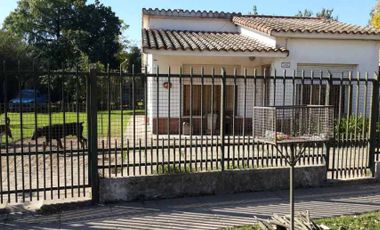Casa en venta en Barrio Parque Lasa