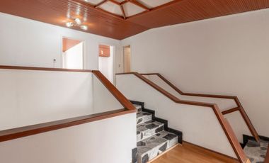 oficina en arriendo en nuevo country. Cod A27553