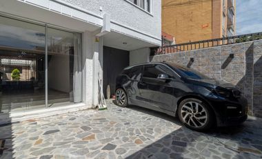 oficina en arriendo en nuevo country. Cod A27553