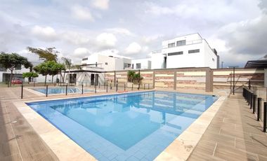 casa en venta en via bocono. Cod V28799