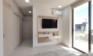 casa en venta en via bocono. Cod V28799