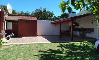 Casa 3 ambientes Barrio Santa Elena