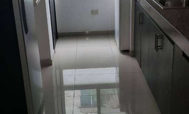 Alquilo Departamento Planta Baja en Edificio La Vista Towers