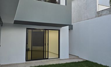 CASA EN RENTA EN MIRAVALLE