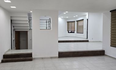 CASA EN RENTA EN MIRAVALLE