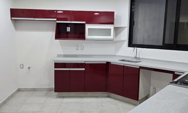CASA EN RENTA EN MIRAVALLE