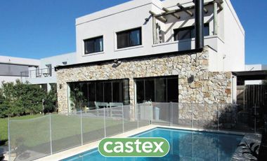 Casa en venta en Nordelta, barrio Tipas