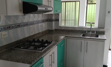 casa en arriendo en alamos. Cod A5738