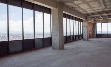RENTA DE OFICINA COMERCIAL EN TORRE OMEGA CON VISTA PRIVILEGIADA EN ZAVALETA.