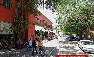 3 locales comerciales en esquina dentro de Plaza comercial