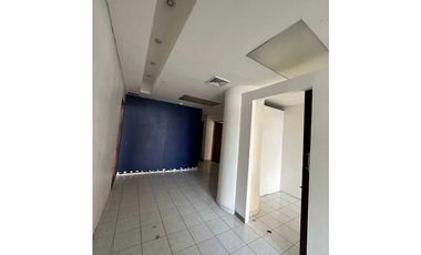 ALQUILER LOCAL EN PLANTA BAJA 209 m2