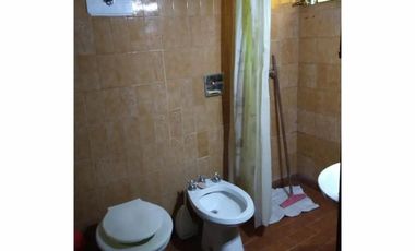 Venta, Casa + Departamento al fondo, Ubicado en San Justo, La Matanza.