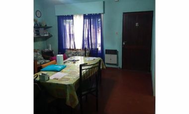 Venta, Casa + Departamento al fondo, Ubicado en San Justo, La Matanza.