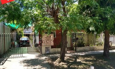 Venta, Casa + Departamento al fondo, Ubicado en San Justo, La Matanza.