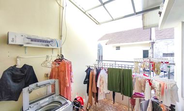 Rumah 2 Lt SHM 5 Mnt ke Mall Paradise Walk Serpong Dibantu KPR J-43170