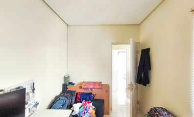 Rumah 2 Lt SHM 5 Mnt ke Mall Paradise Walk Serpong Dibantu KPR J-43170