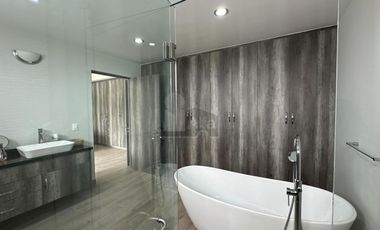 Casa nueva en venta en Metepec con sala de juegos y Roof Garden