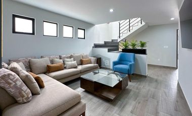 Casa nueva en venta en Metepec con sala de juegos y Roof Garden