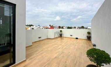 Casa nueva en venta en Metepec con sala de juegos y Roof Garden