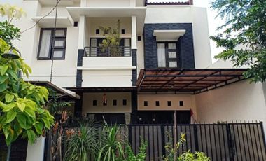 Rumah Mewah 2 Lantai SIap Huni Sawojajar 1 Dekat Exit Tol Kota Malang