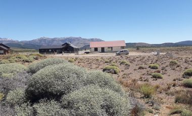 Lote en Barrio Privado Las Marías del Valle  -  a metros del Aeropuerto Chapelco. 1500 mts2 terreno plano con excelentes vistas.
