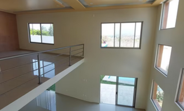 LOMAS DE CUERNAVACA ESTRENE MODERNO CONDOMINIO CON JARDÍN Y ALBERCA PROPIOS VIGILANCIA