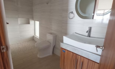 LOMAS DE CUERNAVACA ESTRENE MODERNO CONDOMINIO CON JARDÍN Y ALBERCA PROPIOS VIGILANCIA