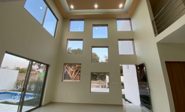 LOMAS DE CUERNAVACA ESTRENE MODERNO CONDOMINIO CON JARDÍN Y ALBERCA PROPIOS VIGILANCIA
