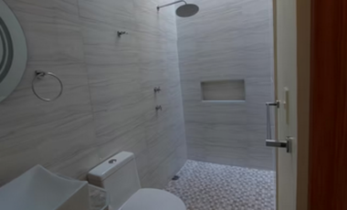 LOMAS DE CUERNAVACA ESTRENE MODERNO CONDOMINIO CON JARDÍN Y ALBERCA PROPIOS VIGILANCIA