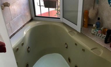 Casa de 5 amb Estilo Colonial