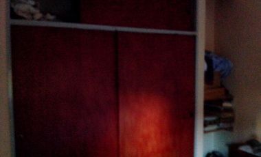 CASA CON DOS DORMITORIOS, BAÑO, LIVING-COMEDOR AMPLIO, COCINA, PATIO, PARRILLA, JARDIN, ENTRADA DE TRES AUTOS, TERRAZA MAS DEPOSITO