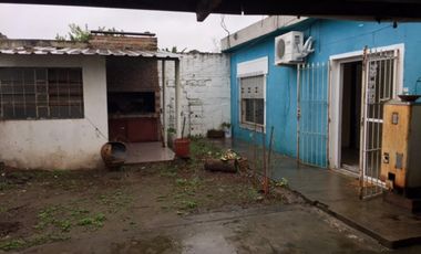 Venta Casa con Departamento multi familiar a reciclar, Apta Crédito Bancario, P. del Rey

Venta Casa con Departamento multi familiar a reciclar, Apta 