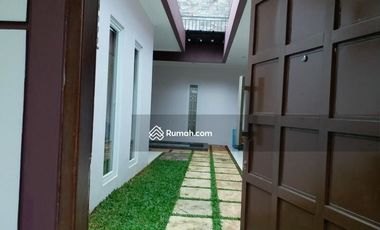 Rumah Modern Dengan Kualitas Yang Bagus di Taman Parahyangan