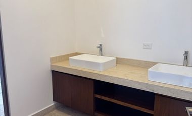 Casa en venta tipo TH al norte de Mérida en Santa Gertrudis Copó