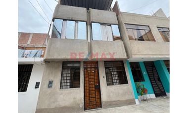 Vendo Casa De 2 Pisos Urb. Villa Santa Maria