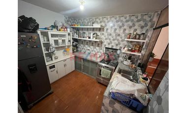 Vendo Casa De 2 Pisos Urb. Villa Santa Maria