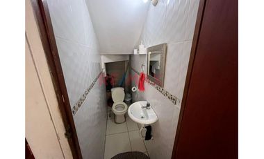 Vendo Casa De 2 Pisos Urb. Villa Santa Maria