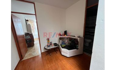 Vendo Casa De 2 Pisos Urb. Villa Santa Maria