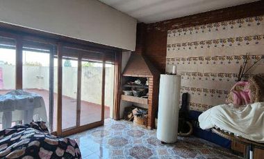 Edificio Comercial en  VENTA AVENIDA MITRE 6400 WILDE