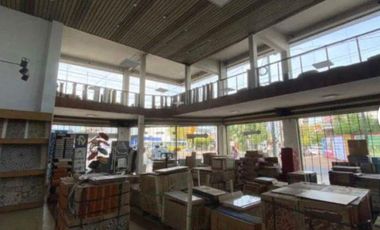 Edificio Comercial en  VENTA AVENIDA MITRE 6400 WILDE