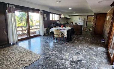 Edificio Comercial en  VENTA AVENIDA MITRE 6400 WILDE
